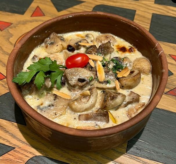 دجاج بالكريمة والفطر