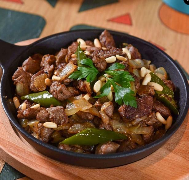 صاجية لحمة خاروف