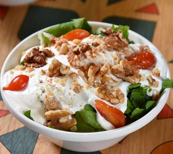 سلطة جرجير باللبن